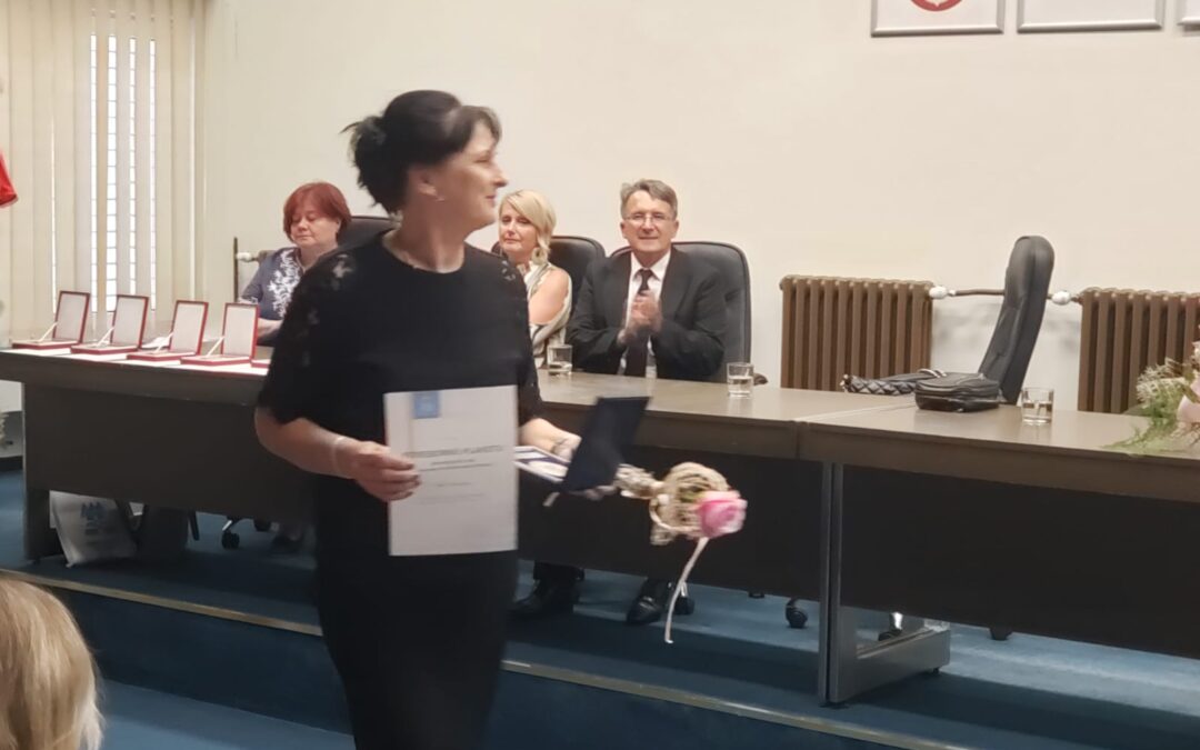 Сребрна плакета за дугогодишњи рад и допринос у области образовања